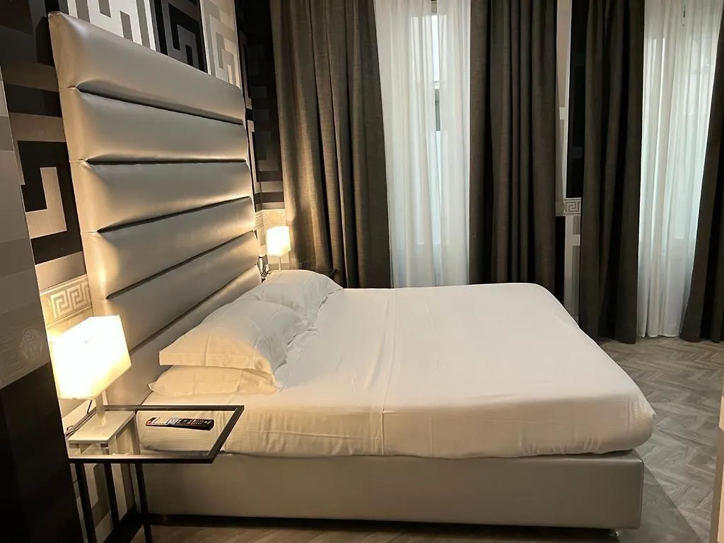 Отель The One Firenze